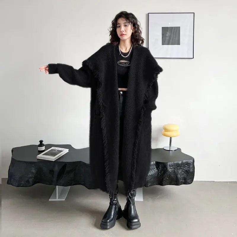 Women's Winter Knitwear: Long Fringed Sweater Coat-KNITTED SWEATERS-Thebesttailor-One size-Black-Wool blend-Thebesttailor