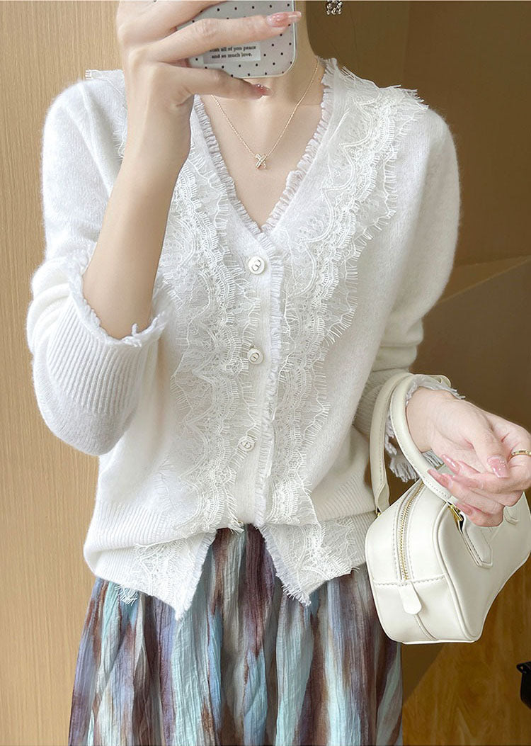 Classic Autumn V-Neck Long-Sleeved Knit Cardigan