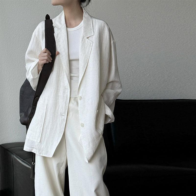 Stylish linen suit women short linen coat in white, featuring a loose fit, suit collar, and long sleeves. Perfect for any occasion.